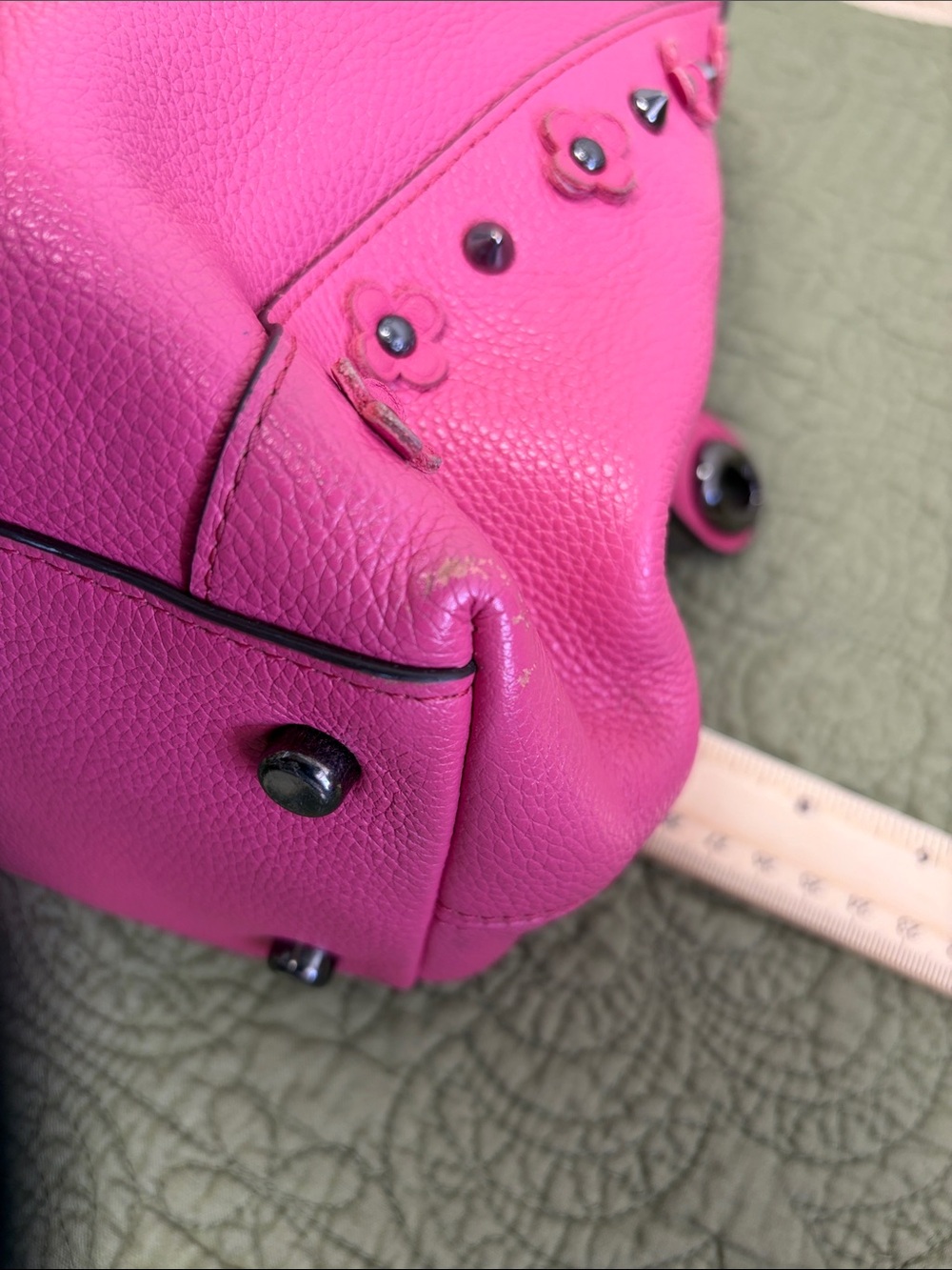 Coach Edie 31 Pebbled Leather Shoulder Bag in Hot Pink tea rose rivets - Picture 9 of 16